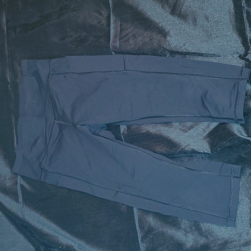 Lululemon Capri leggings 8